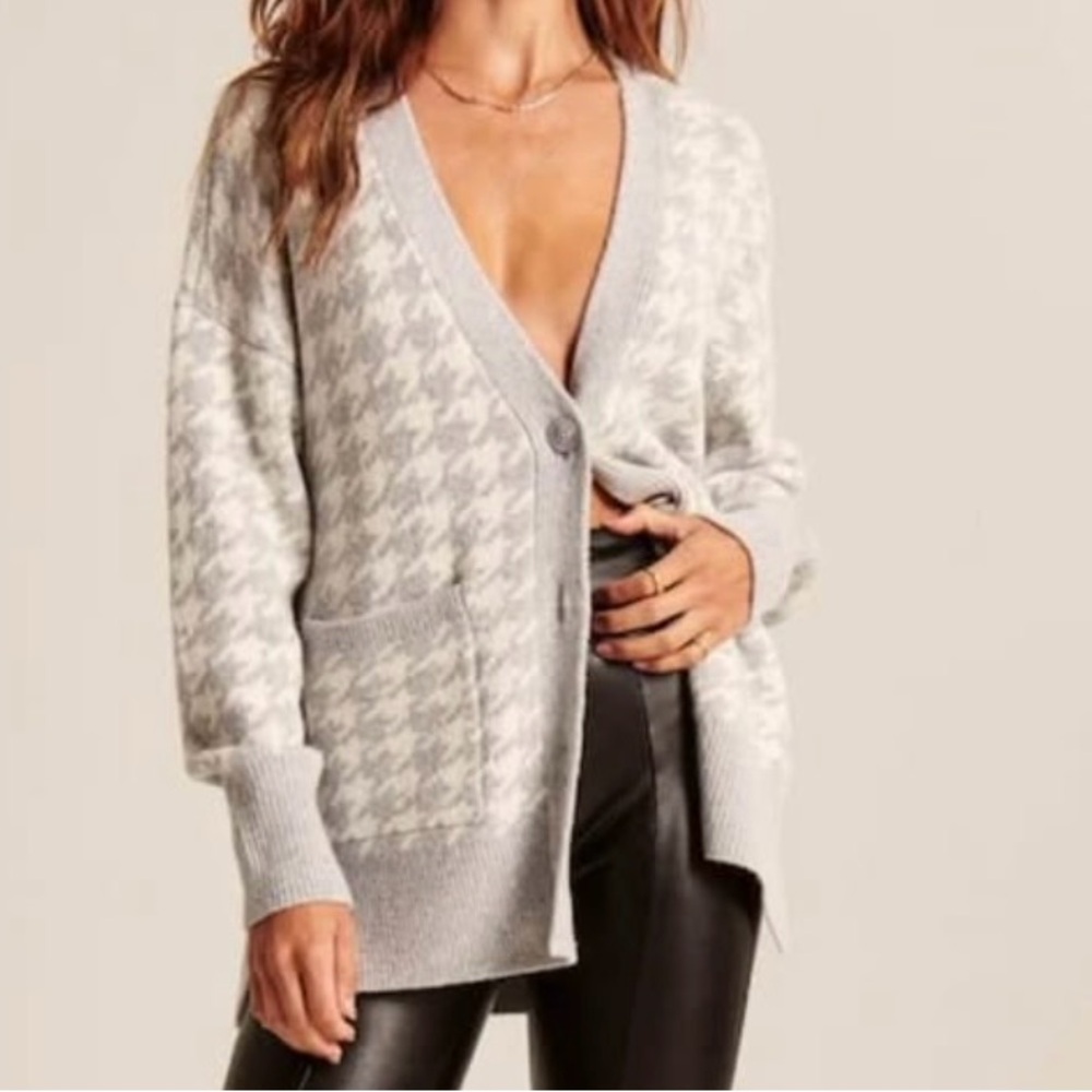 Abercrombie & Fitch Gray Cardigan with Balloon Sleeves